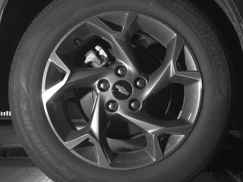 Used 2025 Chevrolet Trax LT w/ LT Convenience Package image 15