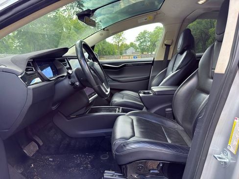 Used 2016 Tesla Model X 75D AWD/4WD image 2
