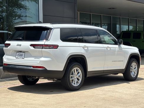 New 2026 Jeep Grand Cherokee L Laredo RWD image 3