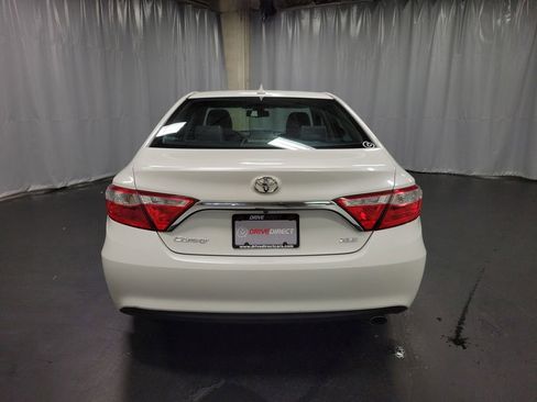 Used 2017 Toyota Camry XLE FWD image 7