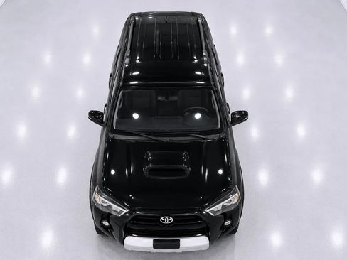Used 2019 Toyota 4Runner TRD Off-Road Premium AWD/4WD image 9