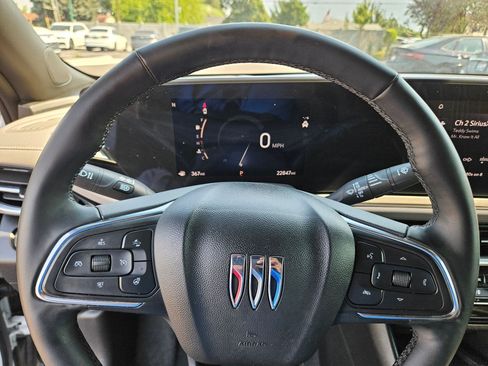 Used 2025 Buick Envista Avenir FWD image 25