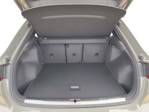 New 2025 Audi Q3 2.0T Premium image 13