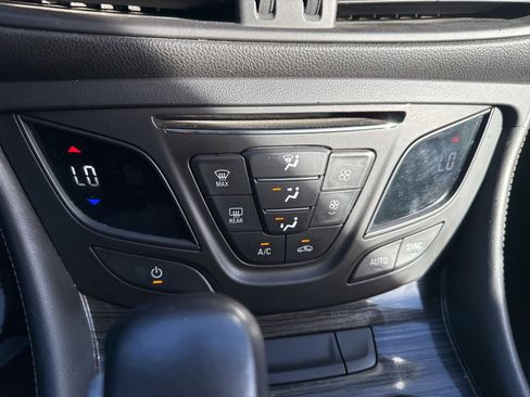 Used 2016 Buick Envision Premium image 19