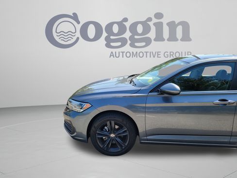 Used 2022 Volkswagen Jetta SE FWD image 29