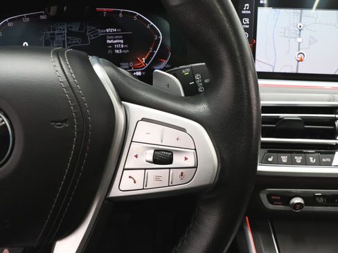 Used 2022 BMW X7 xDrive40i w/ Premium Package image 36