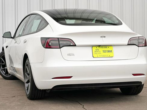 Used 2022 Tesla Model 3 image 6
