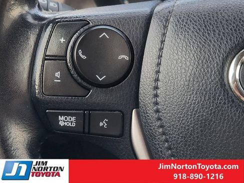 Used 2016 Toyota RAV4 XLE AWD/4WD image 27