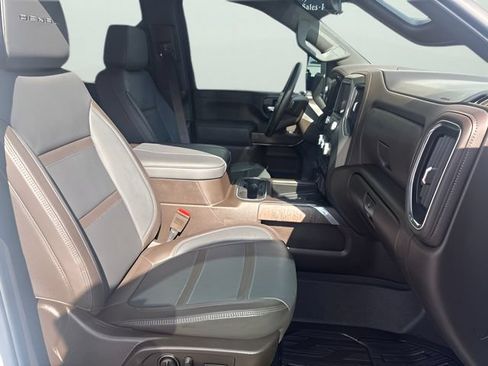 Used 2023 GMC Sierra 3500 Denali w/ Denali Ultimate Package AWD/4WD image 24