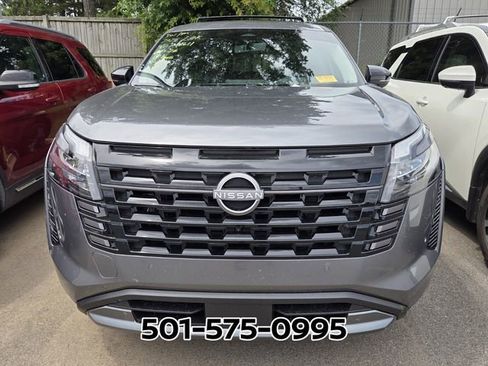 Used 2026 Nissan Pathfinder SL w/ SL Premium Package AWD/4WD image 2