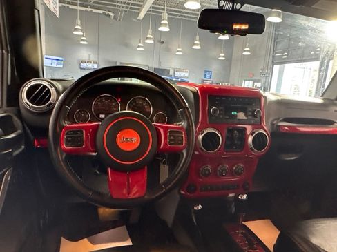 Used 2016 Jeep Wrangler Unlimited Rubicon AWD/4WD image 25