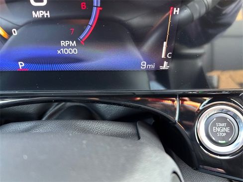 New 2026 Chevrolet Trax RS w/ Sunroof Package image 18