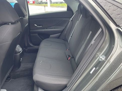 Used 2024 Hyundai Elantra SEL FWD image 10