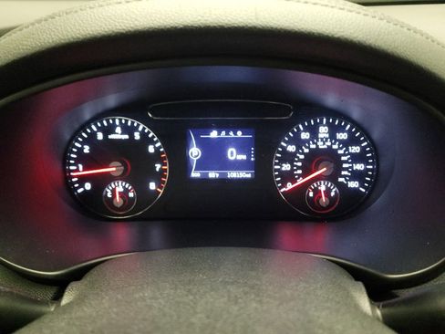 Used 2017 Kia Sorento FWD image 23