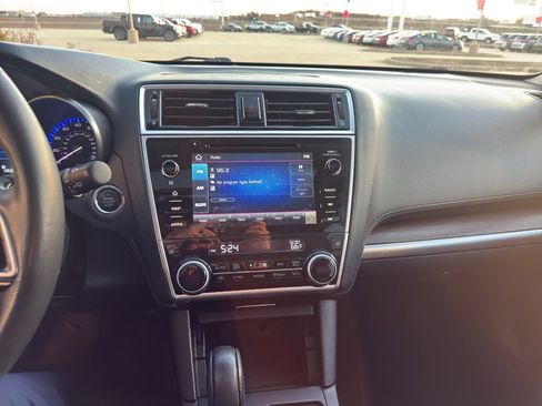 Used 2019 Subaru Outback 3.6R Touring w/ Popular Package #3A image 19