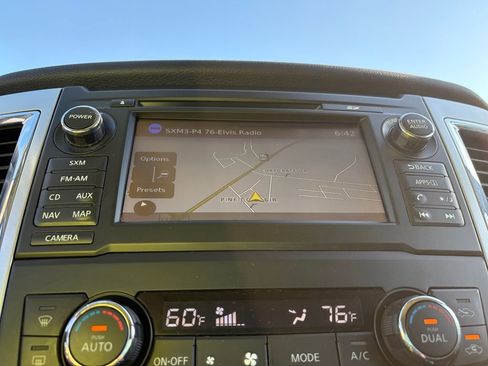 Used 2017 Nissan Titan SV RWD image 19
