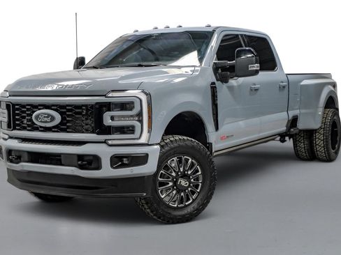 Used 2025 Ford F350 Platinum AWD/4WD image 5