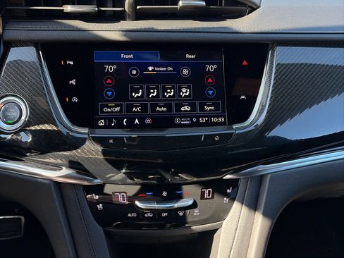 Certified 2023 Cadillac XT6 Sport w/ Technology Package image 15
