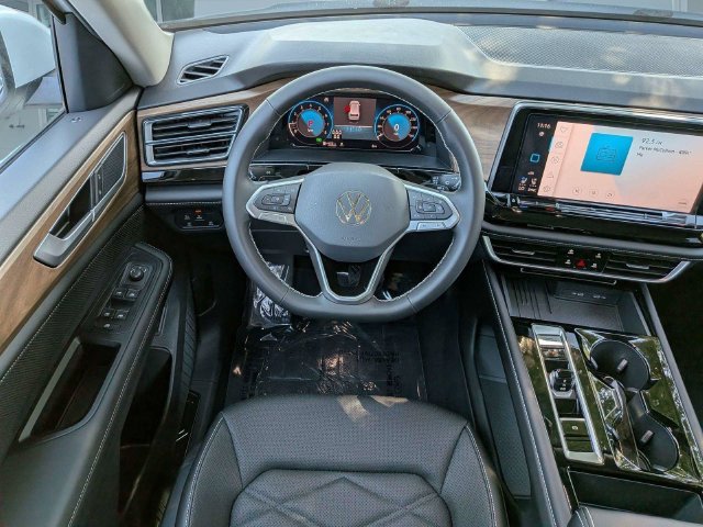 New 2026 Volkswagen Atlas SE FWD image 17