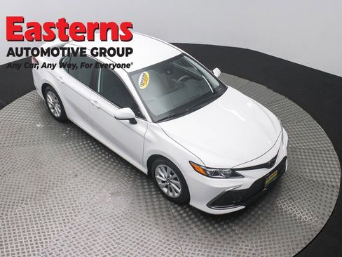 Used 2023 Toyota Camry LE FWD image 3