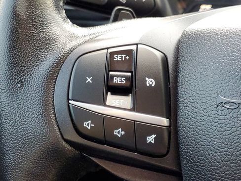 Used 2020 Ford Explorer XLT w/ Equipment Group 202A AWD/4WD image 17