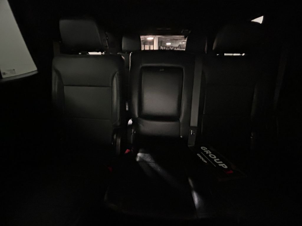Used 2024 Chevrolet Tahoe LS RWD image 19