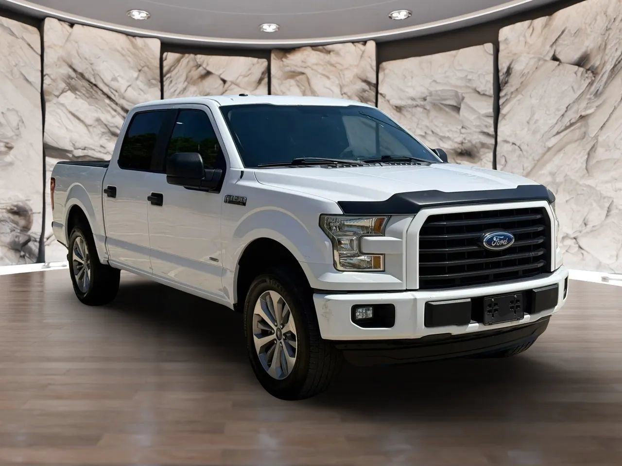 Used 2017 Ford F150 XL w/ Equipment Group 101A Mid RWD image 8