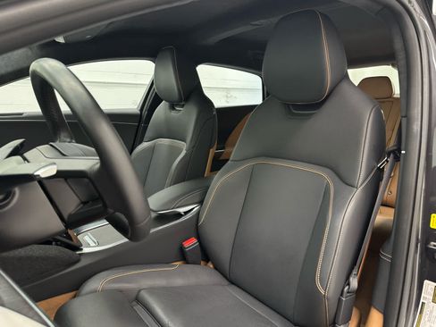 Used 2024 Lucid Air Touring AWD/4WD image 13