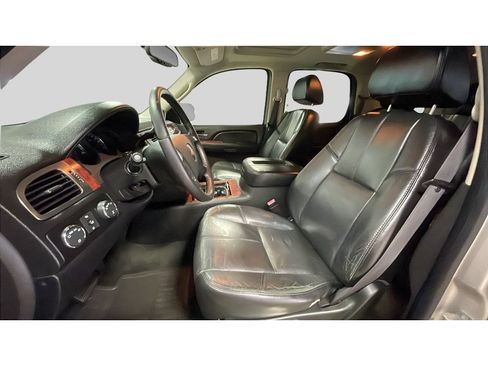 Used 2007 Chevrolet Tahoe LTZ w/ LTZ Preferred Equipment Group AWD/4WD image 12