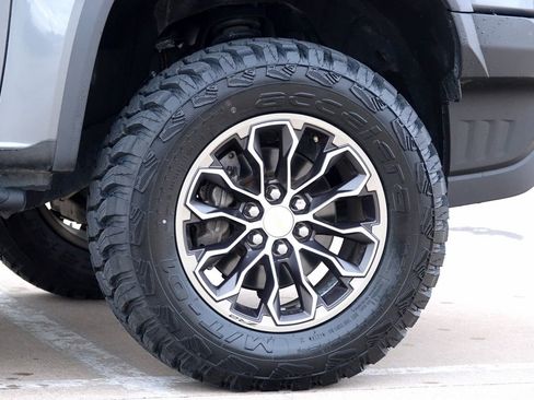 Used 2018 Chevrolet Colorado ZR2 image 30