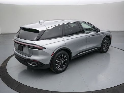 Used 2025 Lincoln Nautilus Premier w/ Equipment Group 102A AWD/4WD image 5