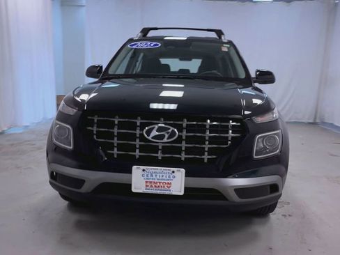 Used 2025 Hyundai Venue SEL FWD image 17