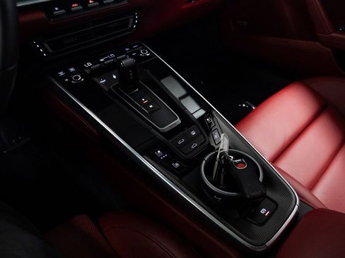 Used 2022 Porsche 911 Turbo S image 19