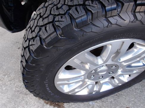 Used 2011 Ford F150 Platinum image 51