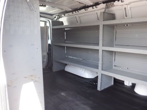 Used 2022 Chevrolet Express 3500 Extended w/ Driver Convenience Package image 13