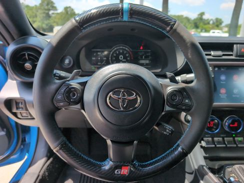 Used 2024 Toyota GR86 Premium RWD image 18