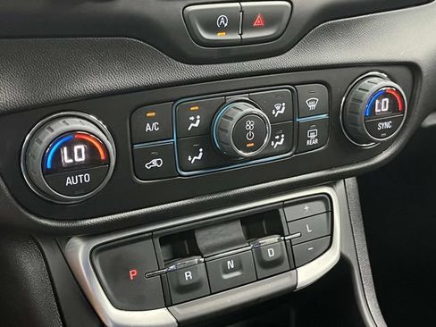 Used 2023 GMC Terrain SLT w/ LPO, Floor Liner Package FWD image 37