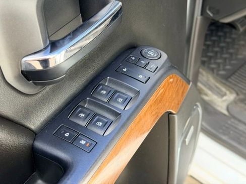 Used 2016 Chevrolet Silverado 1500 LTZ w/ LTZ Plus Package AWD/4WD image 19