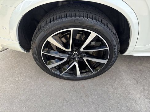 Certified 2023 Volvo XC90 B6 Plus w/ Protection Package Premier AWD/4WD image 13