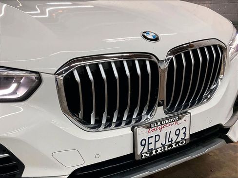 Used 2023 BMW X5 xDrive40i w/ Parking Assistance Package image 31