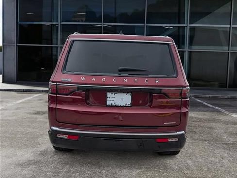 Used 2024 Jeep Wagoneer Series III w/ Convenience Group I AWD/4WD image 6