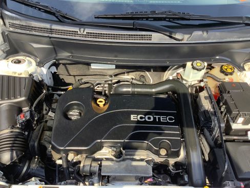 Used 2018 GMC Terrain SLE image 9