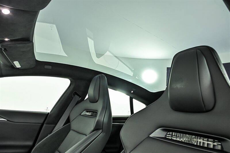 Used 2025 Tesla Model S Plaid AWD/4WD image 18