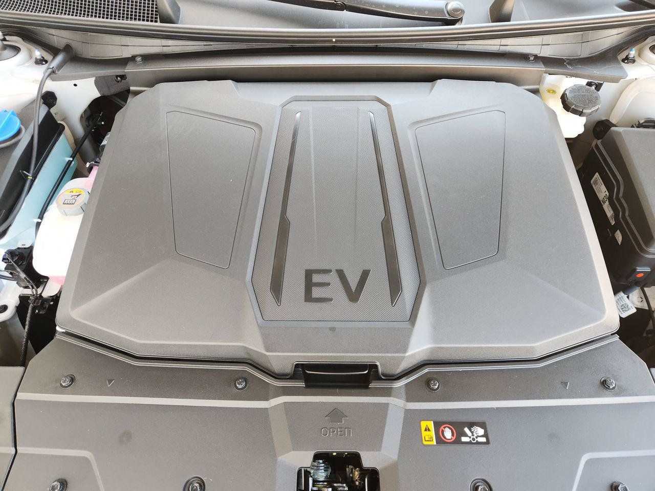 New 2027 Hyundai Ioniq 5 SE RWD image 29