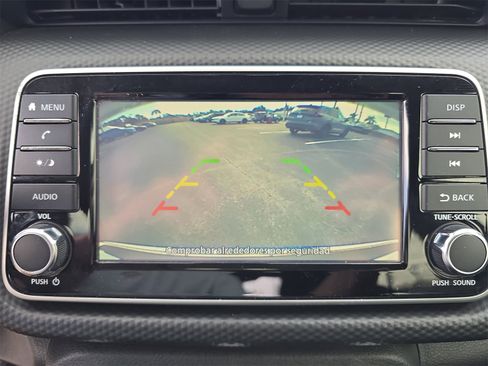 Used 2021 Nissan Kicks S image 17