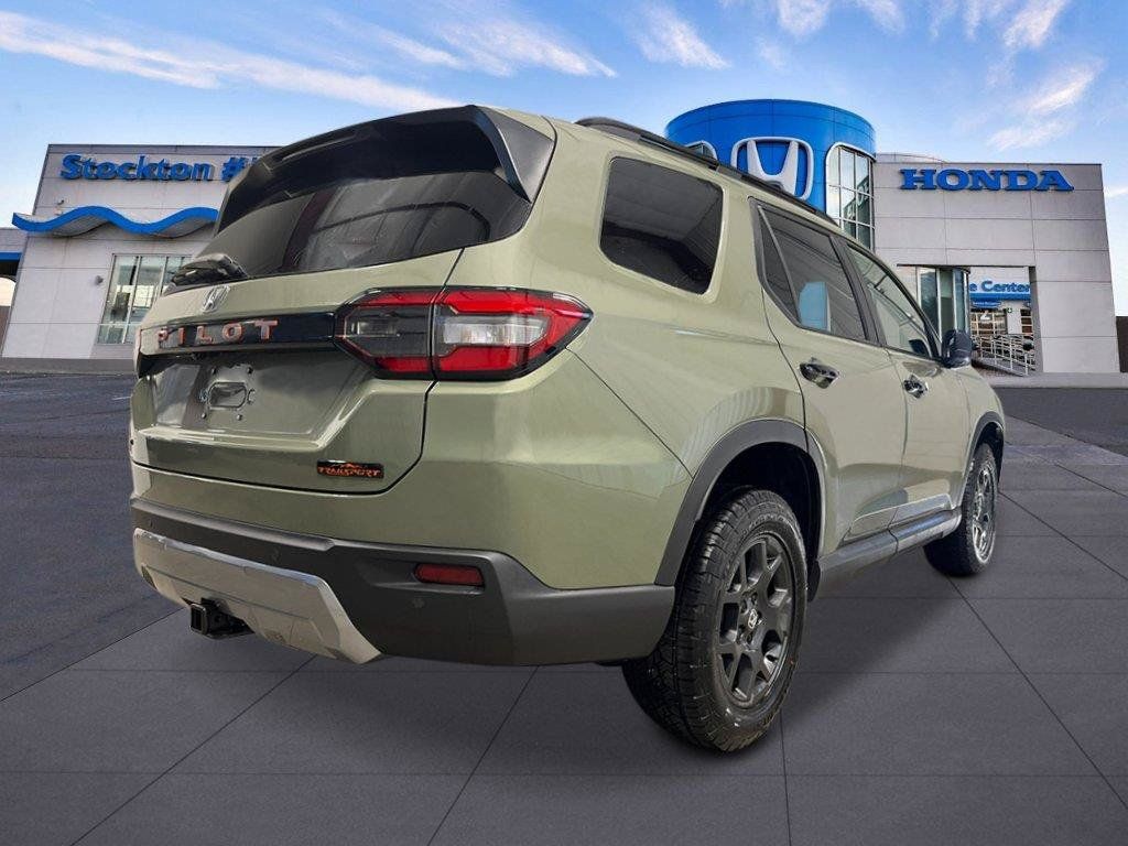 New 2026 Honda Pilot TrailSport image 7