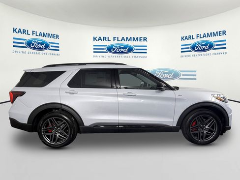 New 2026 Ford Explorer ST-Line w/ ST-Line Street Pack RWD image 2