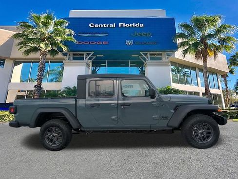 New 2026 Jeep Gladiator Sport image 4