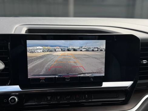 Used 2024 GMC Sierra 3500 SLT image 30