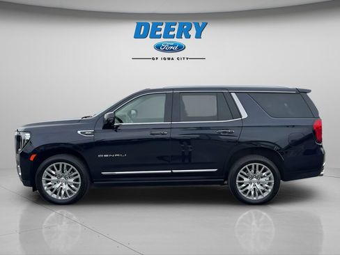 Used 2023 GMC Yukon Denali AWD/4WD image 3